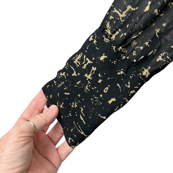 Converse Semi Sheer Blouse Size Large Long Sleeve Pleated Career Shirt - Picture 4 of 8